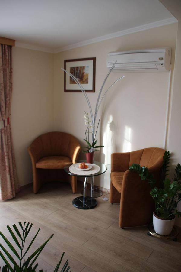 ליבניץ Hotel Lang מראה חיצוני תמונה