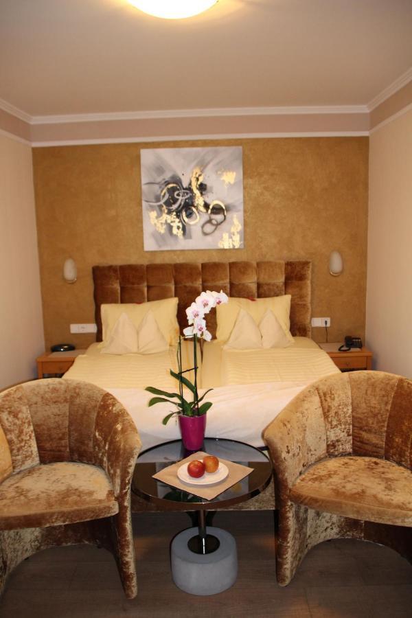 ליבניץ Hotel Lang מראה חיצוני תמונה