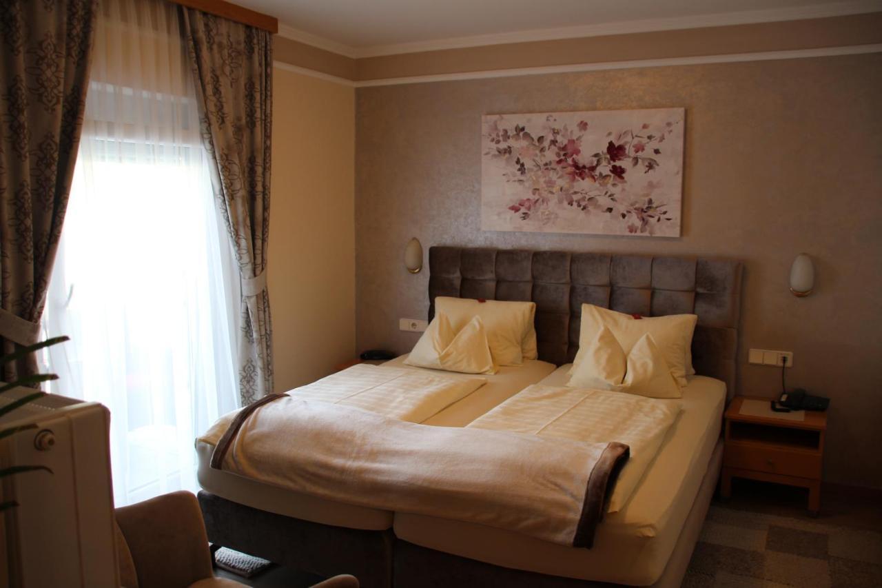 ליבניץ Hotel Lang מראה חיצוני תמונה