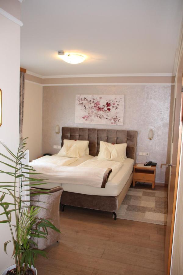ליבניץ Hotel Lang מראה חיצוני תמונה